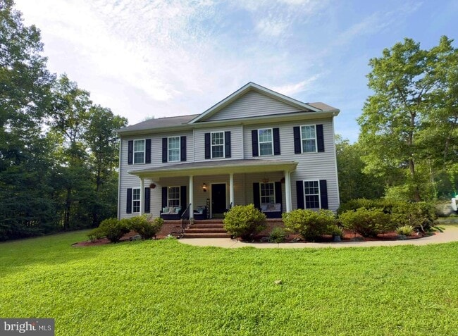 property at 864 Ridgemont Dr