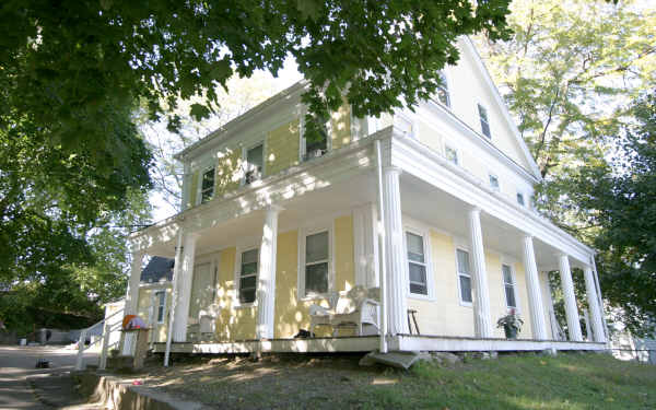 29 Humphreys St in Boston, MA - Foto de edificio