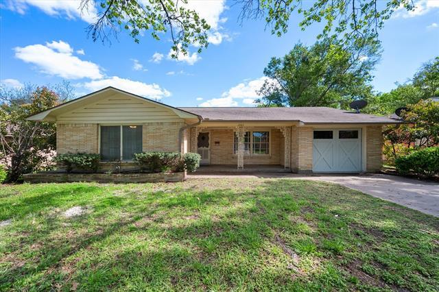 2903 College Cir in Corsicana, TX - Foto de edificio