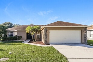 4619 Great Blue Heron Dr in Lakeland, FL - Building Photo