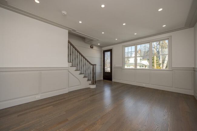 7 Victoria Ln in Yonkers, NY - Building Photo - Building Photo