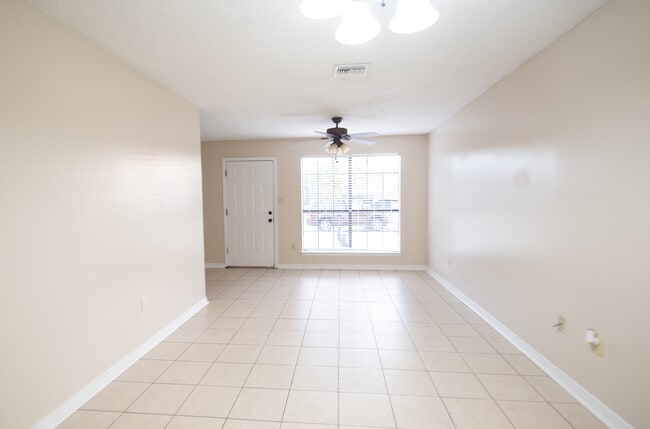 7091 Perkins Place Ct, Unit 7091 in Baton Rouge, LA - Building Photo - Building Photo