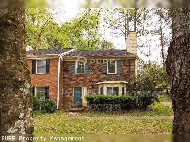 property at 1714 Twin Brooks Dr SE