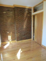 128 McDougal St Apartamentos