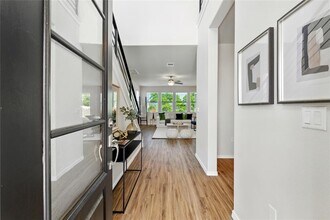 10207 Buster Dr in Austin, TX - Building Photo - Building Photo