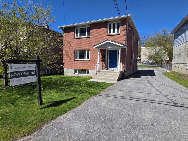 property at 46 Collingwood St