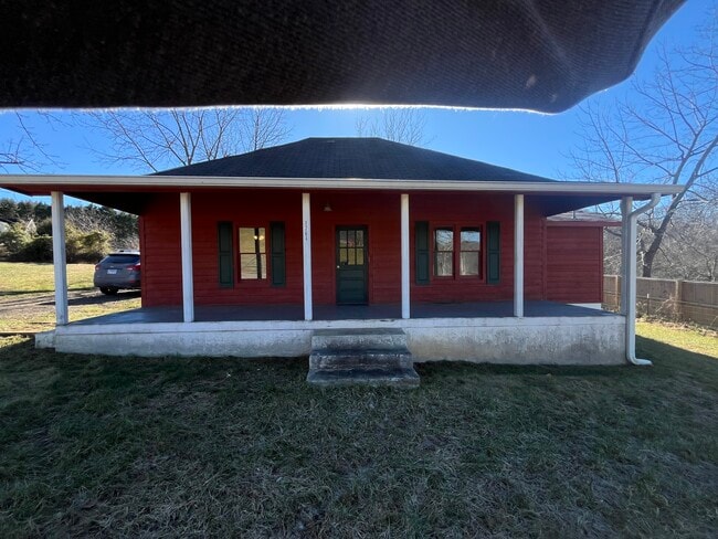 1764 Upper Bell Creek Rd in Hiawassee, GA - Building Photo - Building Photo