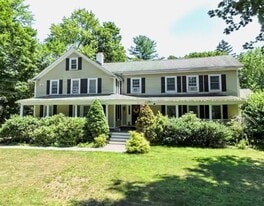 93 Springs Rd in Bedford, MA - Building Photo