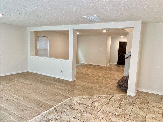 20807 Sheffield Pk Dr