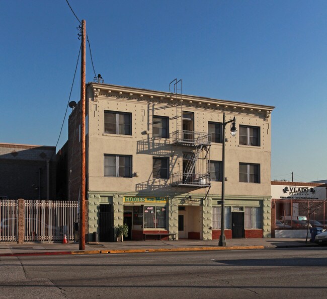 2124-2126 Main St in Los Angeles, CA - Building Photo - Building Photo