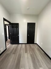 82 Orient Ave in Jersey City, NJ - Building Photo - Building Photo