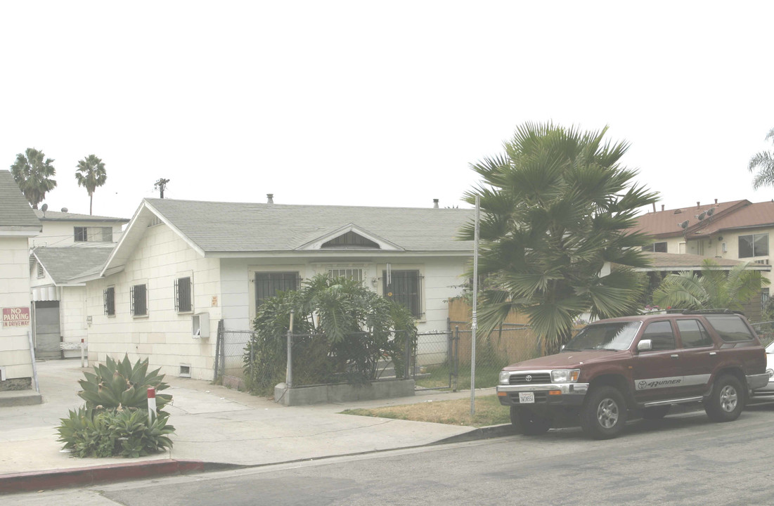 763 N Gower St in Los Angeles, CA - Foto de edificio