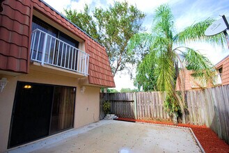 582 Green Springs Pl in West Palm Beach, FL - Building Photo - Building Photo