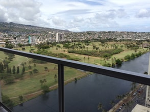 445 Seaside Ave in Honolulu, HI - Building Photo - Building Photo