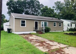 8514 Kennedy Dr in Newport News, VA - Building Photo