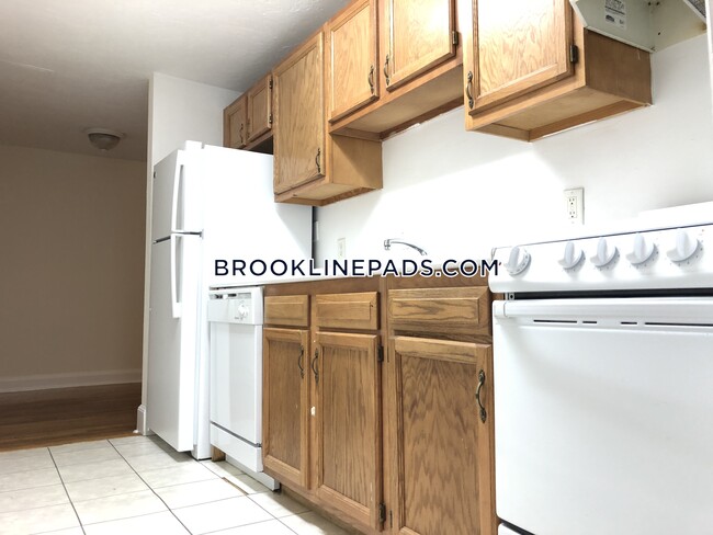 19 Fairbanks St-Unit -2 in Boston, MA - Building Photo - Building Photo