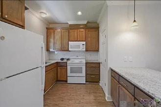 18645 Greenwell Springs Rd in Central, LA - Building Photo - Building Photo