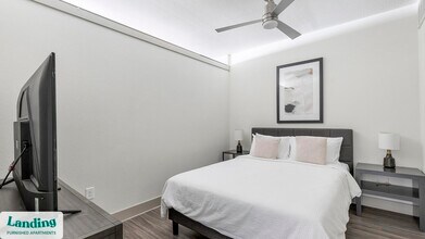 3383 Cedarplaza Ln in Dallas, TX - Foto de edificio - Building Photo