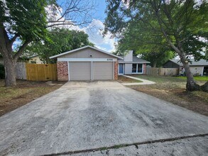 5702 Valley Forge Ave in San Antonio, TX - Building Photo - Building Photo