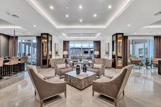 Memorial at Six in Houston, TX - Building Photo - Interior Photo