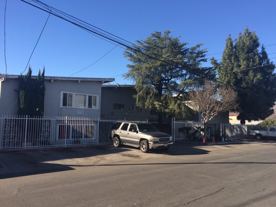 10419 Mount Gleason Ave in Sunland, CA - Building Photo