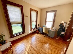 1712 Wilson St in Iowa City, IA - Building Photo - Building Photo