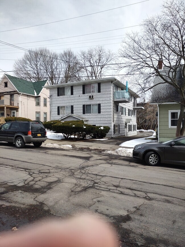 79 Albert St Apartments and Nearby Johnson City Apartments For Rent