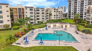 374 Golfview Rd in North Palm Beach, FL - Building Photo - Building Photo