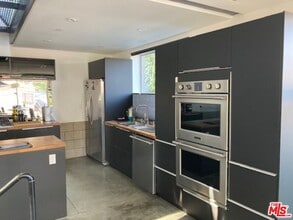 6127 Glen Tower St in Los Angeles, CA - Building Photo - Building Photo