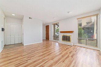 1116 Bering Dr in Houston, TX - Building Photo - Building Photo