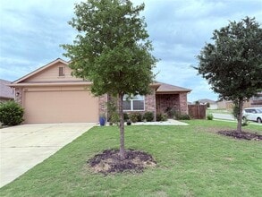 10801 Seguin St in Austin, TX - Building Photo - Building Photo