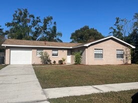 604 Princeton St in Brandon, FL - Building Photo