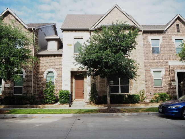 4129 S Broadway Ave in Flower Mound, TX - Building Photo - Building Photo