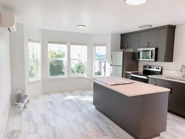 826 N Garden St in Bellingham, WA - Building Photo - Building Photo