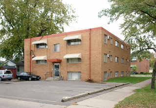 4101 Thomas Ave N in Minneapolis, MN - Foto de edificio - Building Photo