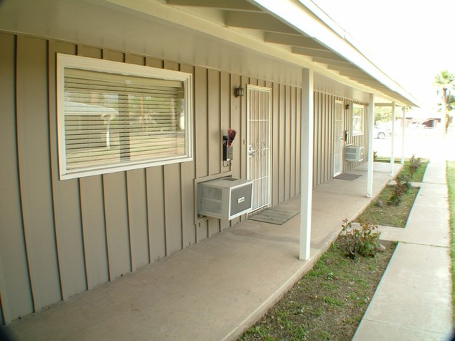 Bel Air Triplexes in Phoenix, AZ - Foto de edificio - Building Photo