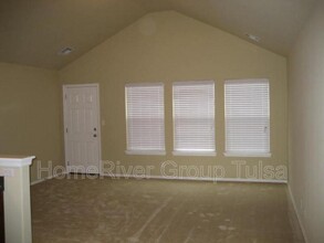 2215 E Concord Pl in Broken Arrow, OK - Building Photo - Building Photo