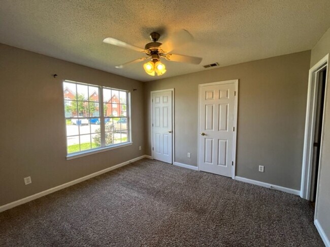 7244 Illinois Central Ave in Horn Lake, MS - Building Photo - Building Photo