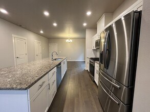 15100 NW Cosmos St in Portland, OR - Building Photo - Building Photo