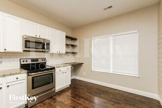 11418 Heritage Green Dr in Cornelius, NC - Foto de edificio - Building Photo
