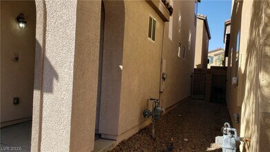 7510 Perla Del Mar Ave in Las Vegas, NV - Building Photo - Building Photo