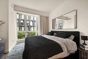 515 W 18th St in New York, NY - Building Photo