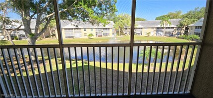 126 Pebble Shores Dr in Naples, FL - Foto de edificio - Building Photo