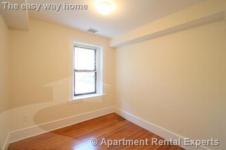 881 Massachusetts Ave in Cambridge, MA - Building Photo - Building Photo
