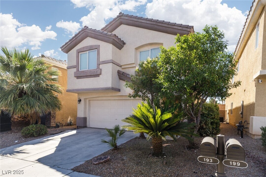 193 Real Long Way in Las Vegas, NV - Building Photo