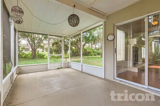 28534 Tall Grass Dr in Zephyrhills, FL - Foto de edificio - Building Photo