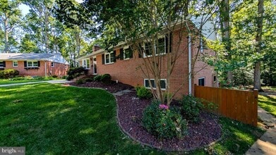 5614 Rathbone Pl in Springfield, VA - Building Photo - Building Photo
