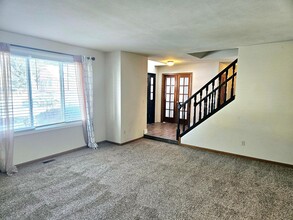 4823 S Crystal St in Aurora, CO - Building Photo - Building Photo