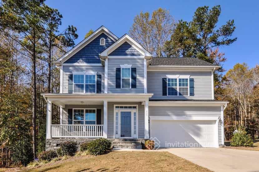 429 Ainsley Ct in Clayton, NC - Foto de edificio