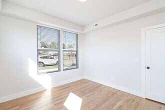 2027 Isom St in Charlotte, NC - Building Photo - Building Photo